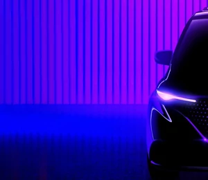 Après l'EQB et l'EQS (il faut suivre un peu), Mercedes tease son ludospace électrique EQT